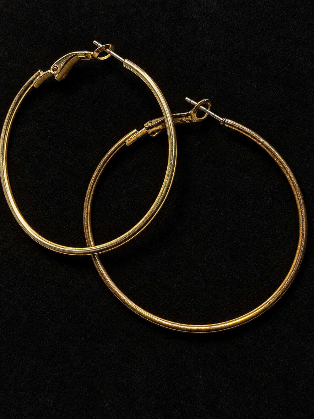 ⚜️ Gold-Tone Hoop Earrings | Minimalist | Large Classic Hoops 💗